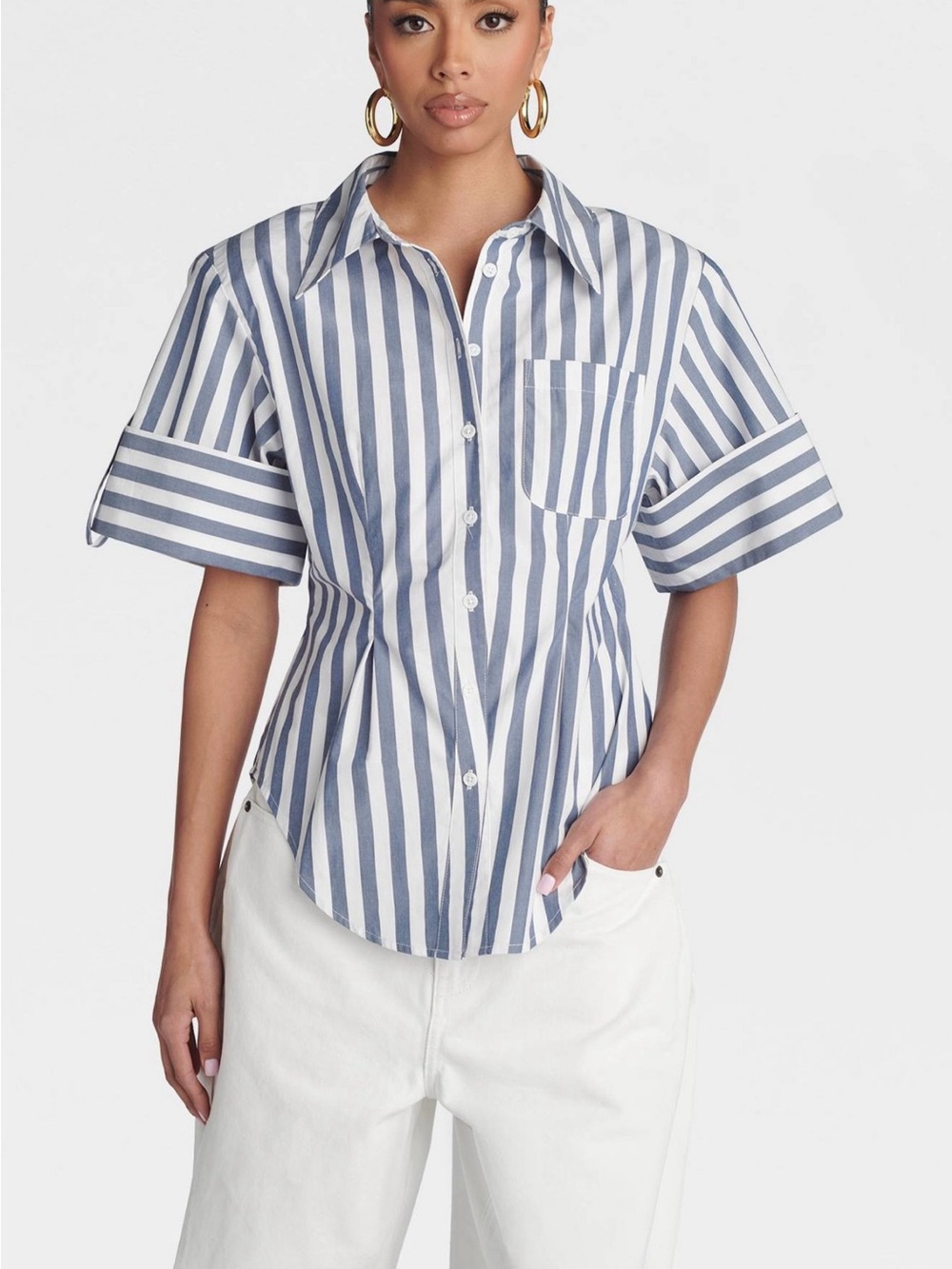 Striped Short-Sleeve Button-Down Shirt in Blue & White